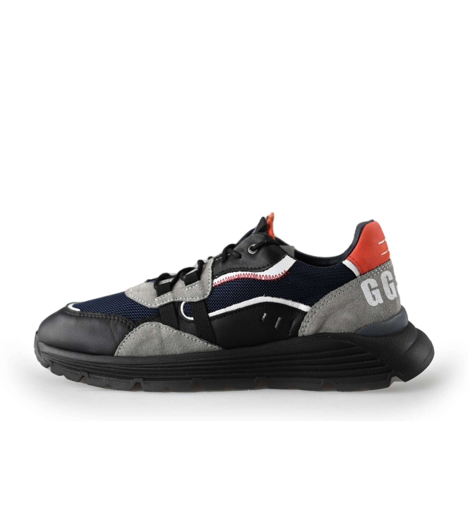 Giga Sneaker