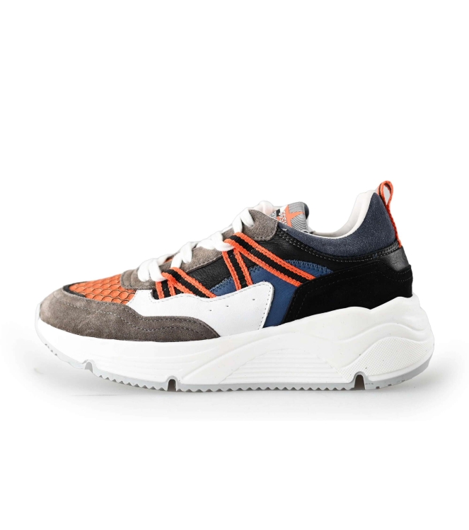 Giga Sneaker
