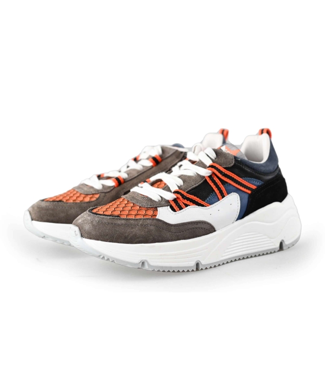 Giga Sneaker