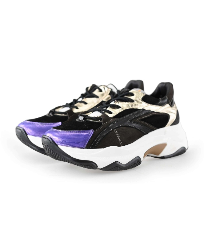 Giga Sneaker