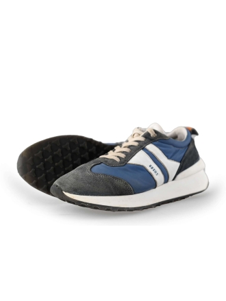 Giga Sneaker