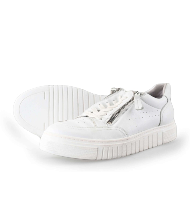 AQA Sneaker
