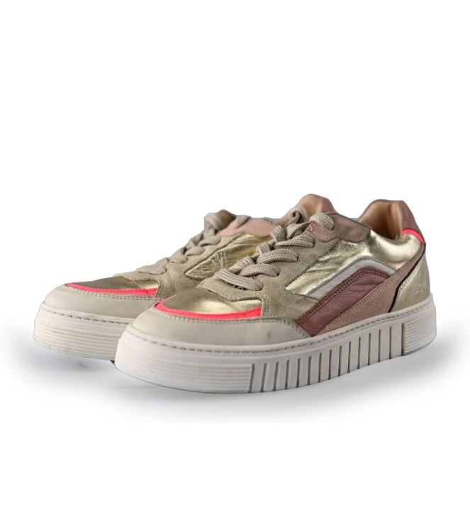 AQA Sneaker