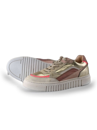 AQA Sneaker
