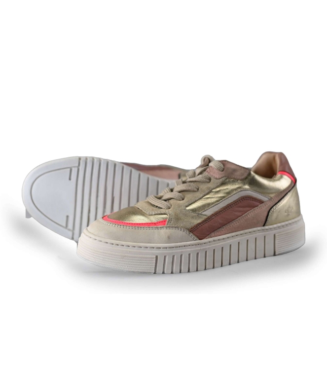 AQA Sneaker