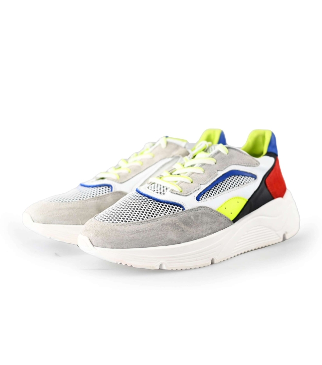 Giga Sneaker