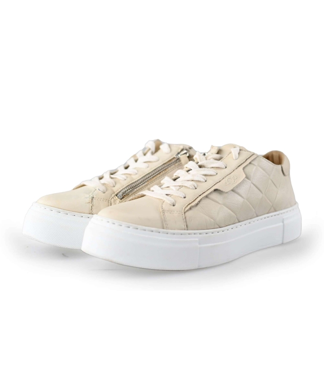 AQA Sneaker