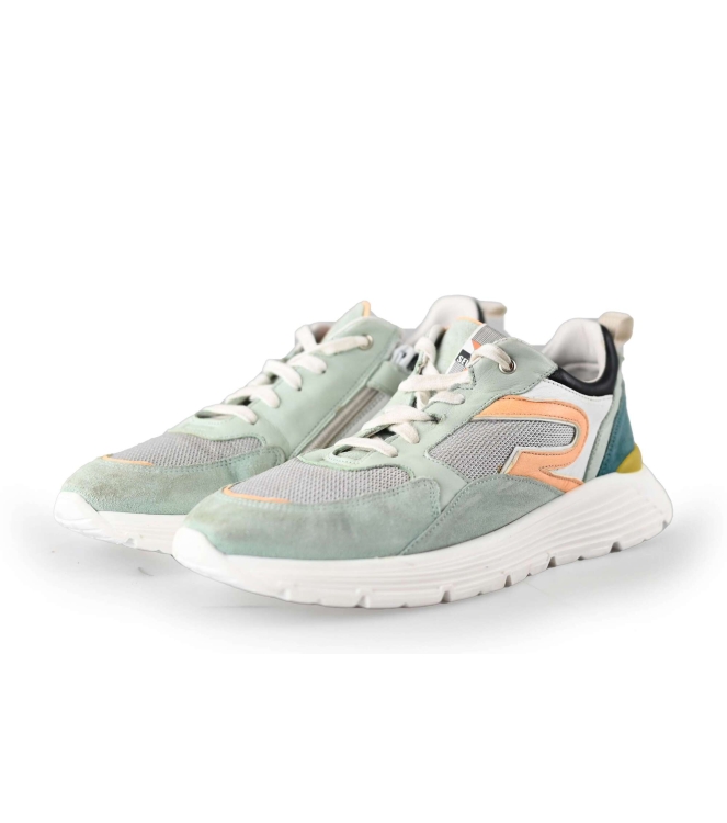 Giga Sneaker