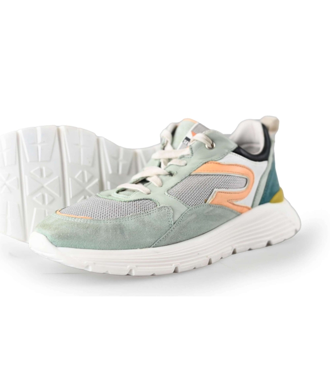 Giga Sneaker