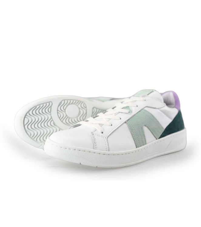 AQA Sneaker