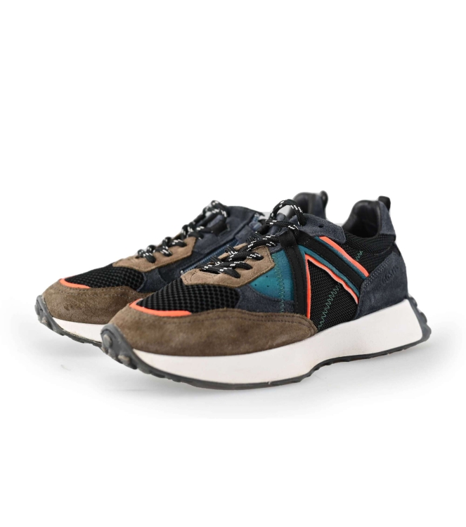 Giga Sneaker