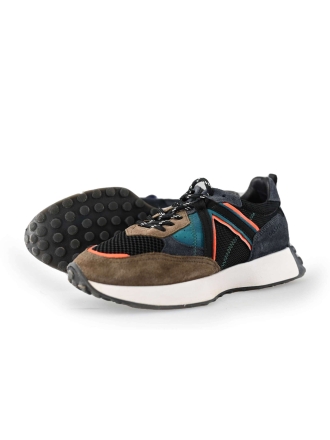Giga Sneaker