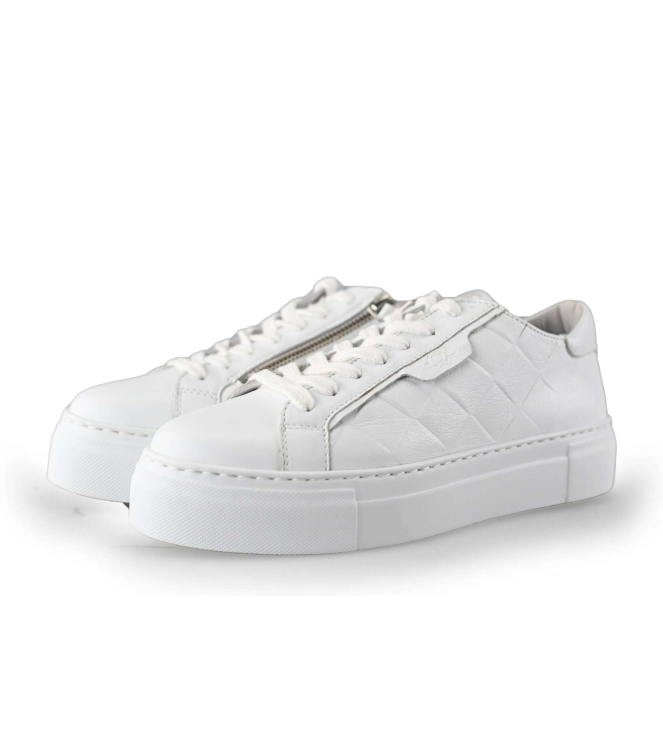 AQA Sneaker