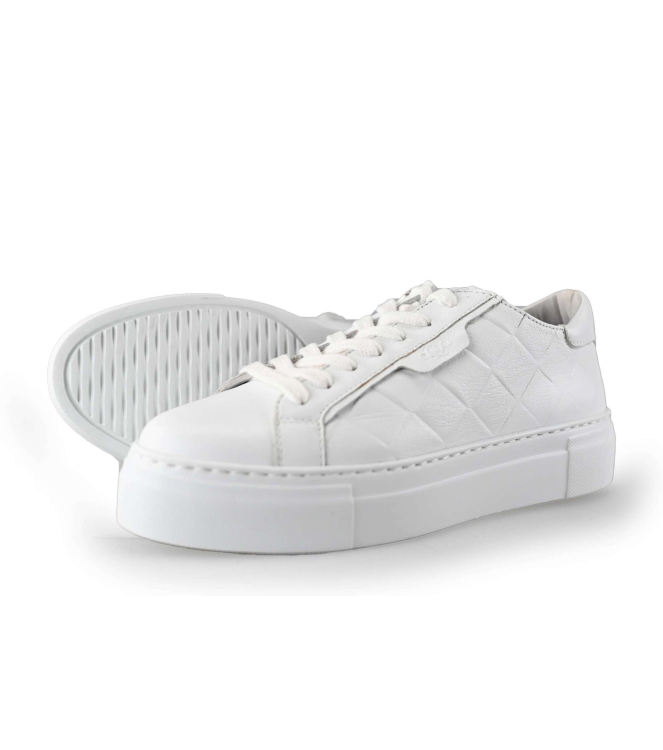 AQA Sneaker
