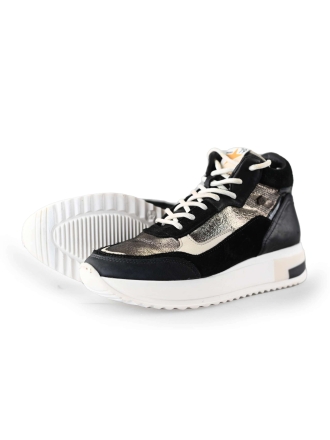 Giga Sneaker