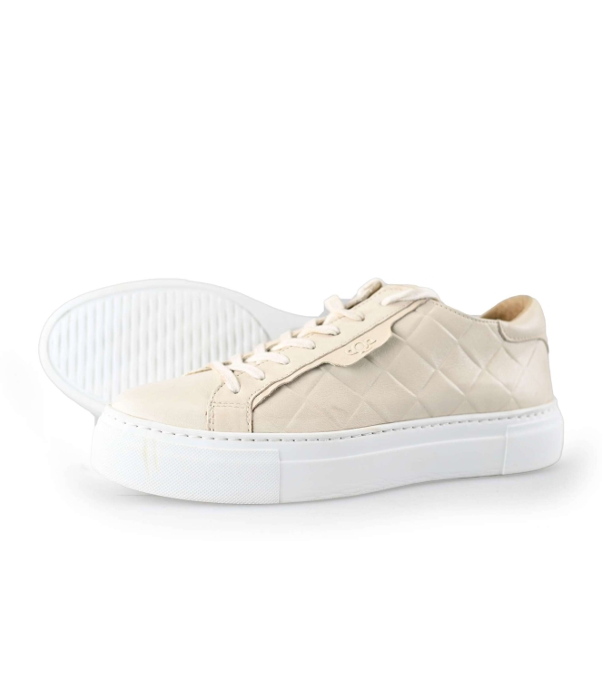 AQA Sneaker
