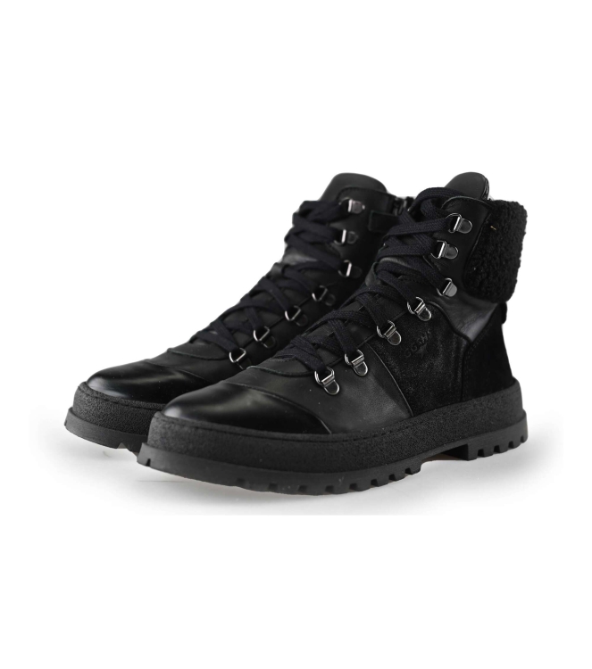 Giga Hohe Sneaker