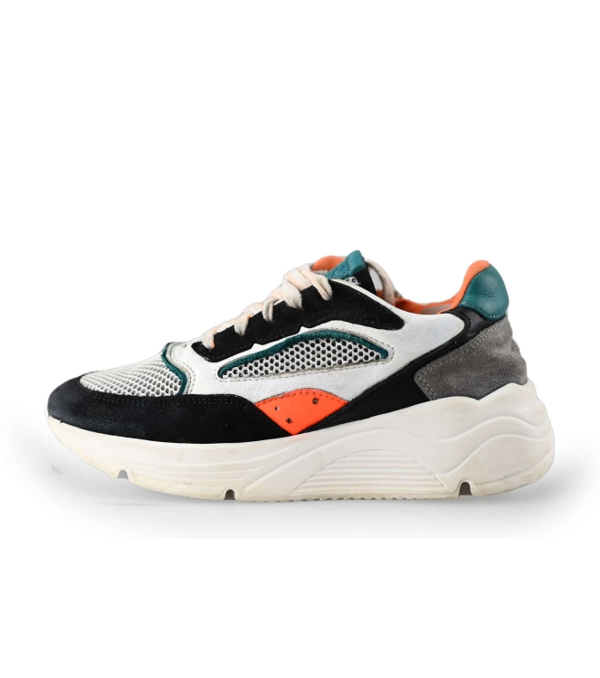 Giga Sneaker