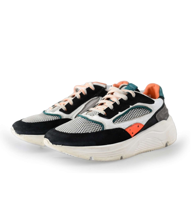 Giga Sneaker