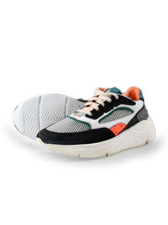 Giga Sneaker