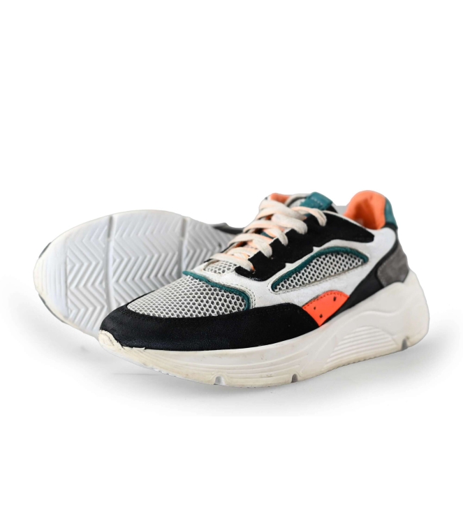 Giga Sneaker