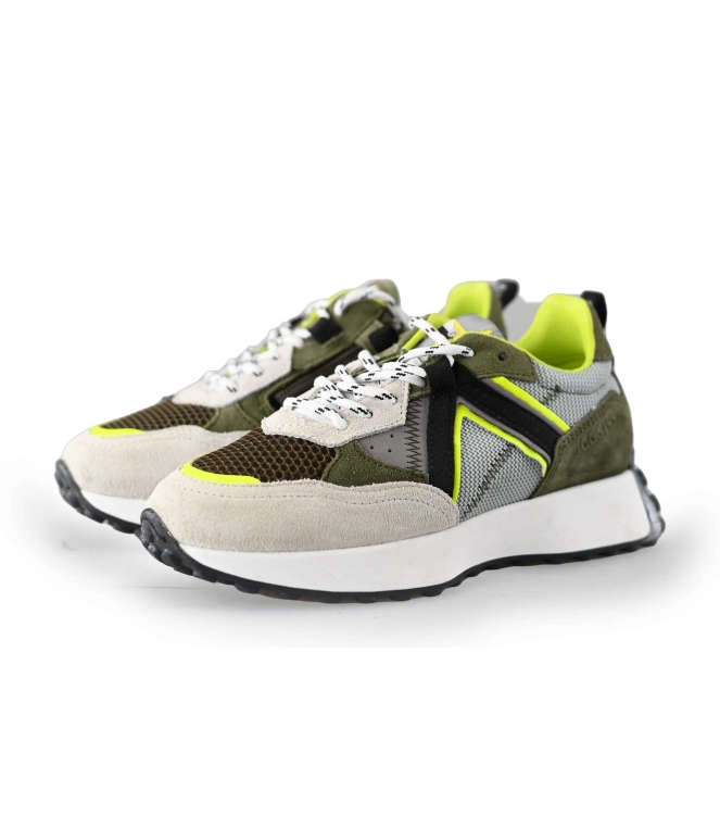 Giga Sneaker
