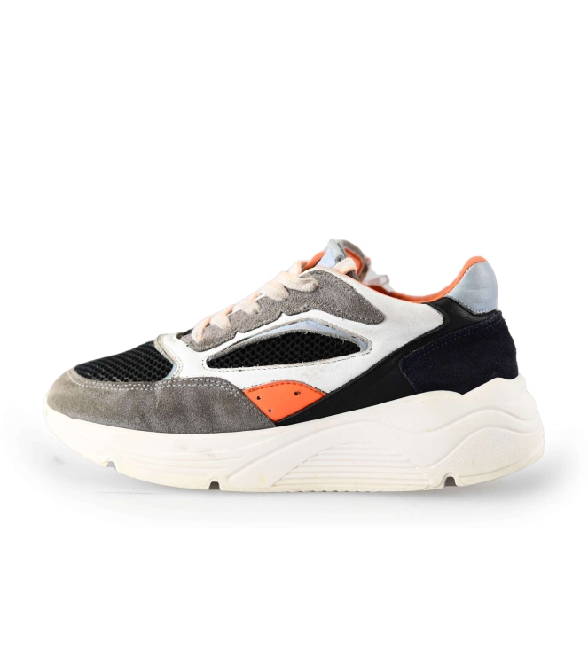 Giga Sneaker