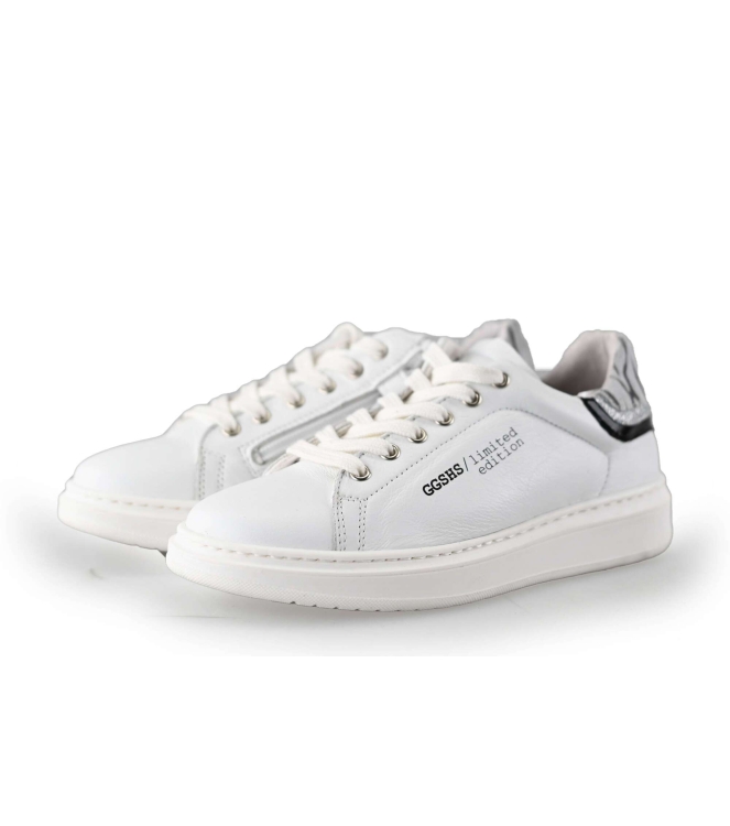 Giga Sneaker