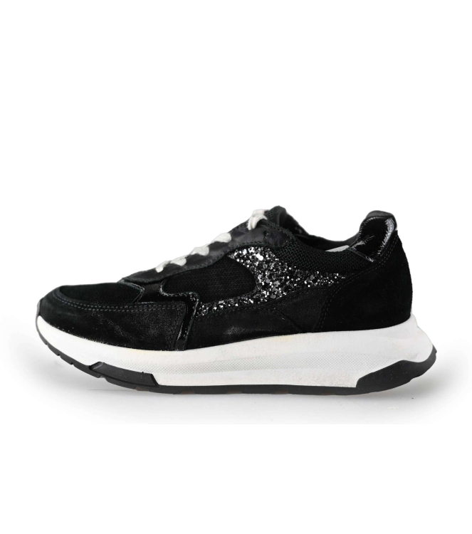 Giga Sneaker