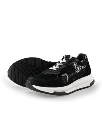 Giga Sneaker