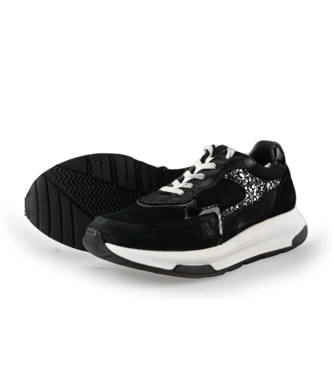 Giga Sneaker