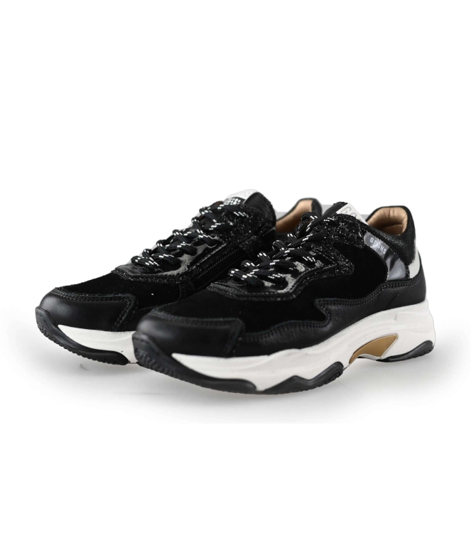 Giga Sneaker