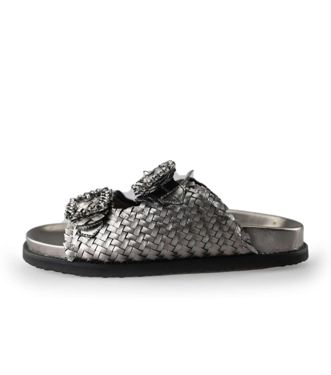 Inuikii Flip-Flops