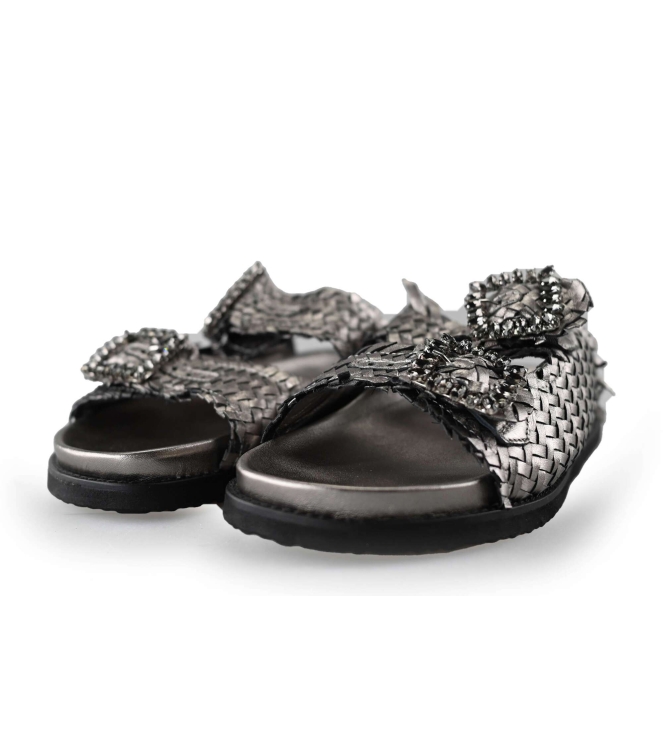 Inuikii Flip-Flops