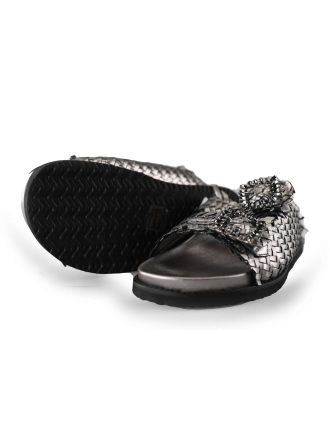 Inuikii Flip-Flops