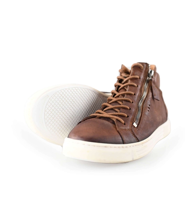 AQA Sneaker