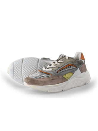 Giga Sneaker