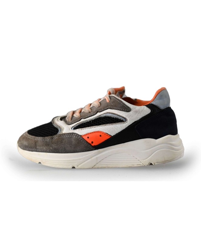 Giga Sneaker