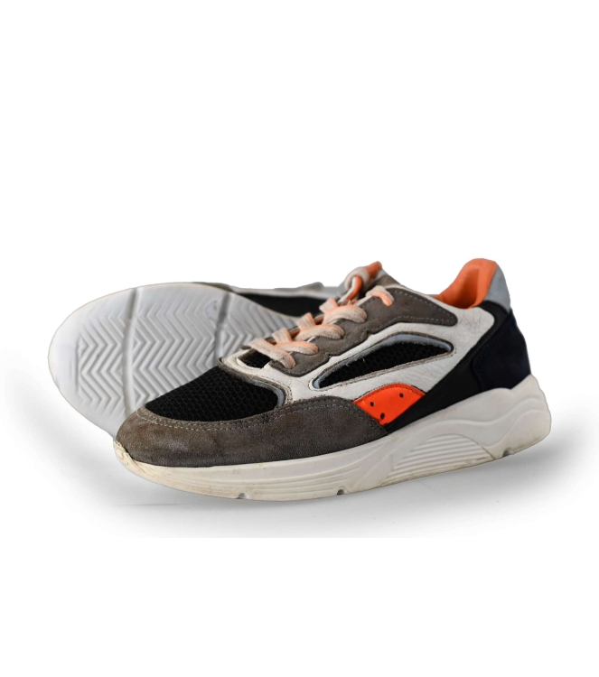 Giga Sneaker