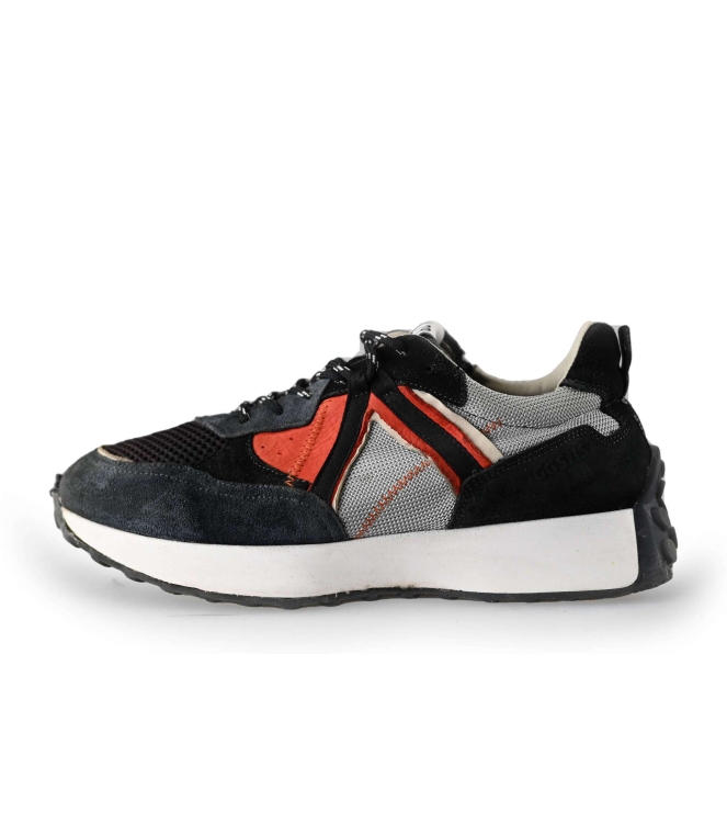 Giga Sneaker