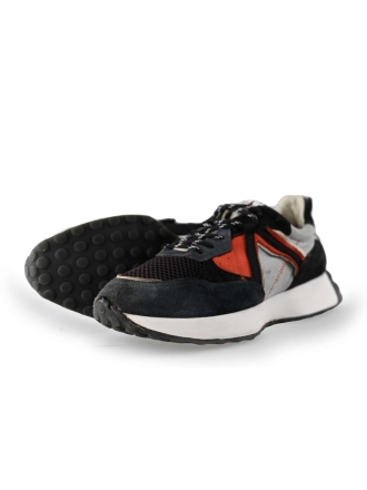 Giga Sneaker