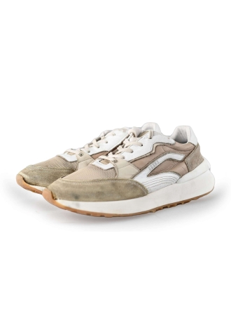 Giga Sneaker