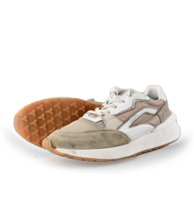 Giga Sneaker