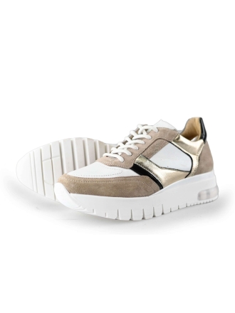 AQA Sneaker