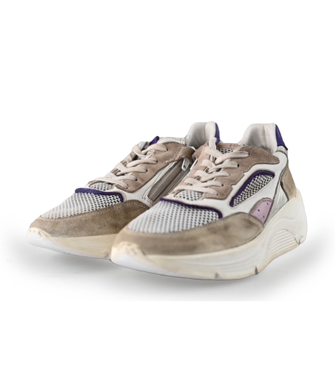 Giga Sneaker