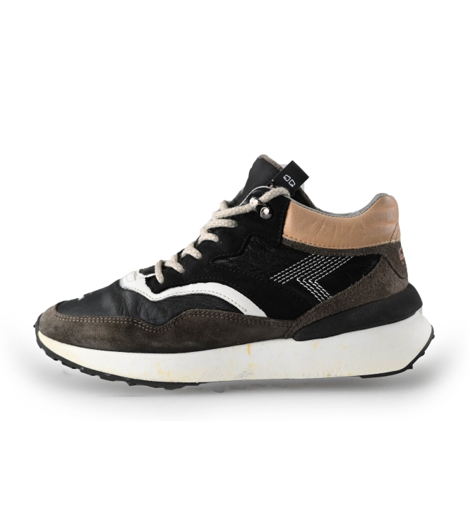 Giga Hohe Sneaker