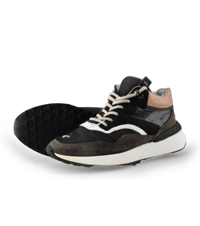 Giga Hohe Sneaker
