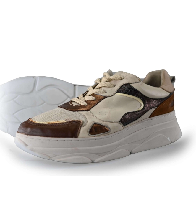 Omoda Sneaker