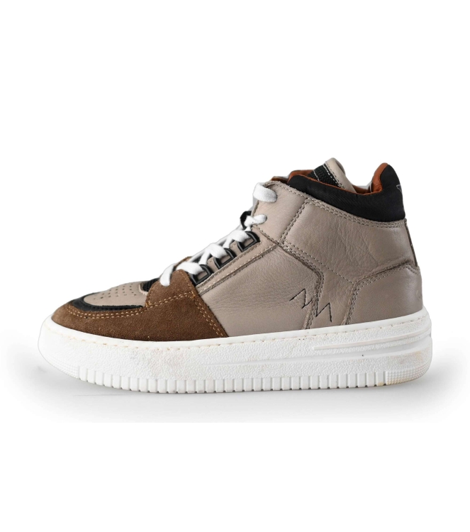 Giga Hohe Sneaker