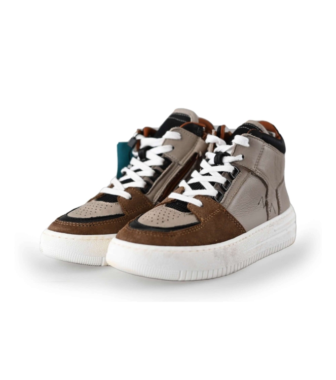 Giga Hohe Sneaker